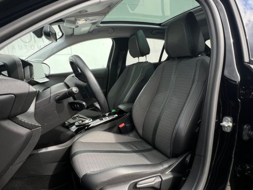 Peugeot e-208 EV Allure 50 kWh NL-AUTO | 1/2 LEDER | CAMERA | CARPLAY | ActivLease financial lease