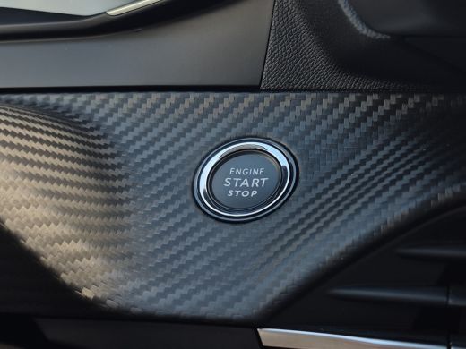 Peugeot e-208 EV Allure 51 kWh 3 fase laden | Camera | Warmtepomp | LED | Half leder | ActivLease financial lease