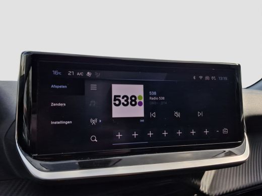Peugeot e-208 EV Allure 51 kWh 3 fase laden | Camera | Warmtepomp | LED | Half leder | ActivLease financial lease