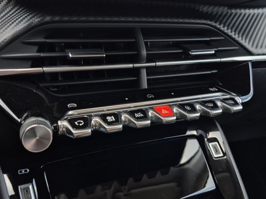Peugeot e-208 EV Allure 51 kWh 3 fase laden | Camera | Warmtepomp | LED | Half leder | ActivLease financial lease