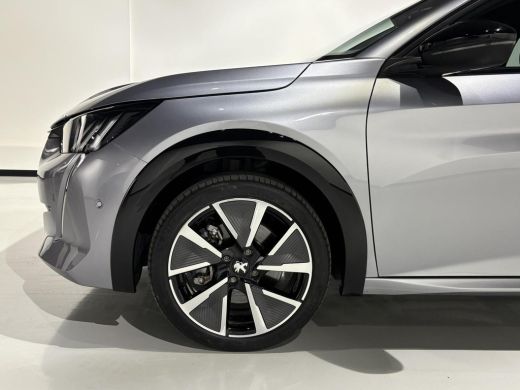Peugeot e-208 EV GT Pack 50 kWh |3-Fase|Facelift|BTW|Camera|Adaptive Cruise|Carplay |Navigatie|Lane assist| ActivLease financial lease