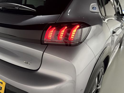 Peugeot e-208 EV GT Pack 50 kWh |3-Fase|Facelift|BTW|Camera|Adaptive Cruise|Carplay |Navigatie|Lane assist| ActivLease financial lease