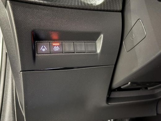 Peugeot e-208 EV GT Pack 50 kWh |3-Fase|Facelift|BTW|Camera|Adaptive Cruise|Carplay |Navigatie|Lane assist| ActivLease financial lease