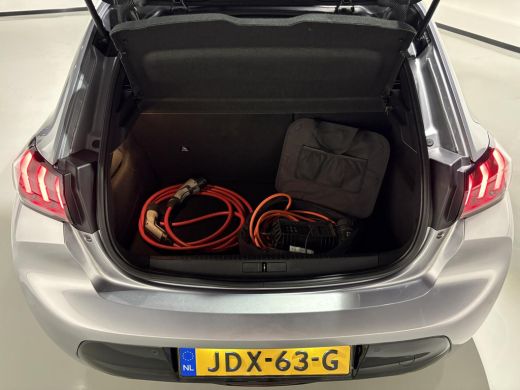 Peugeot e-208 EV GT Pack 50 kWh |3-Fase|Facelift|BTW|Camera|Adaptive Cruise|Carplay |Navigatie|Lane assist| ActivLease financial lease