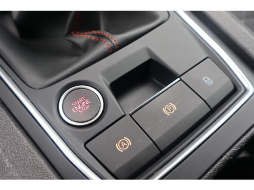 Seat Leon 150PK 1.5 TSI FR Business Intense | Achteruitrijcamera | Dodehoek detectie | Keyless start ActivLease financial lease