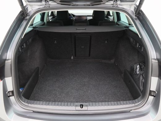 Skoda Octavia Combi 1.0 e-TSi 110 Pk Automaat Business Edition Plus | Trekhaak | Adaptive Cruise | Carplay | LE... ActivLease financial lease
