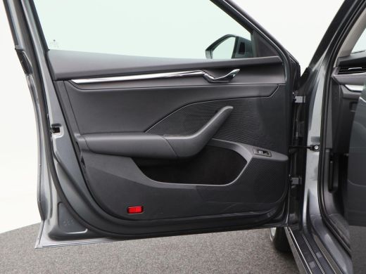 Skoda Octavia Combi 1.0 e-TSi 110 Pk Automaat Business Edition Plus | Trekhaak | Adaptive Cruise | Carplay | LE... ActivLease financial lease