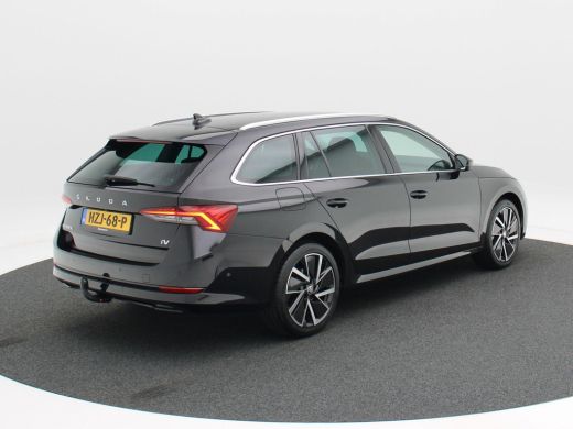 Skoda Octavia Combi 1.4 TSI iV PHEV 205 Pk Business Edition Plus | Trekhaak | Camera | Carplay | Adaptive Cruis... ActivLease financial lease