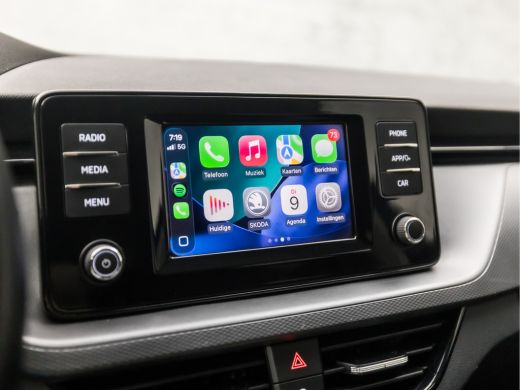 Skoda Scala 1.0 TSI Sport (APPLE CARPLAY, GETINT GLAS, SPORTSTOELEN, LED KOPLAMPEN, DAB+, NIEUWSTAAT) ActivLease financial lease