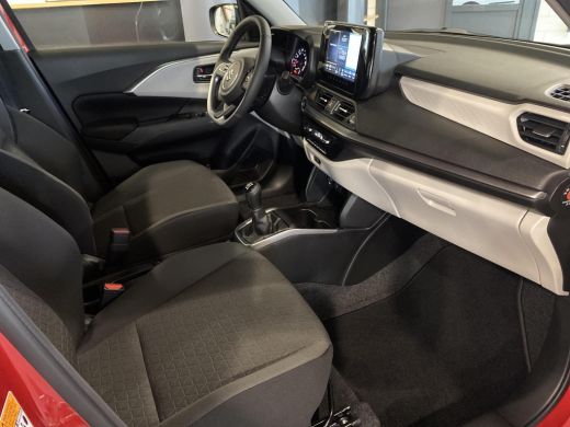 Suzuki Swift 1.2 Style Smart Hybrid | Automaat | Direct uit voorraad leverbaar | Climate control | Navi | Lich... ActivLease financial lease