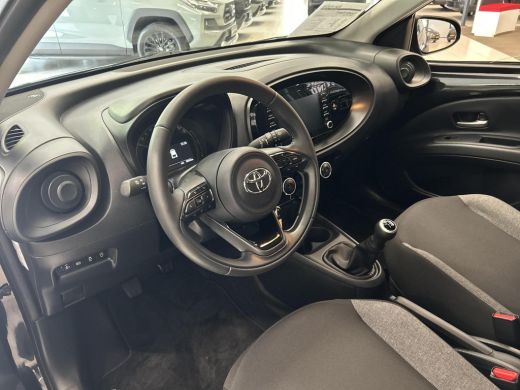 Toyota Aygo 1.0 VVT-i MT Play ActivLease financial lease
