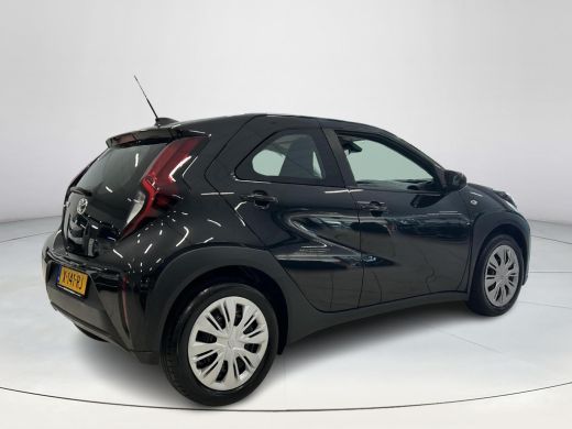 Toyota Aygo 1.0 VVT-i MT Play ActivLease financial lease