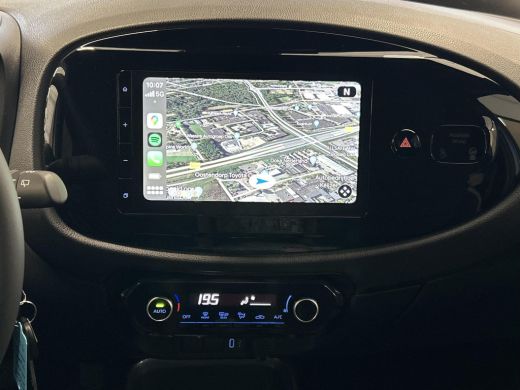 Toyota Aygo 1.0 VVT-i MT Pulse **ADAPTIEF CRUISE CONTROL/ AUTOMATISCHE DIMLICHTEN/ APPLE CARPLAY/ LM VELGEN** ActivLease financial lease