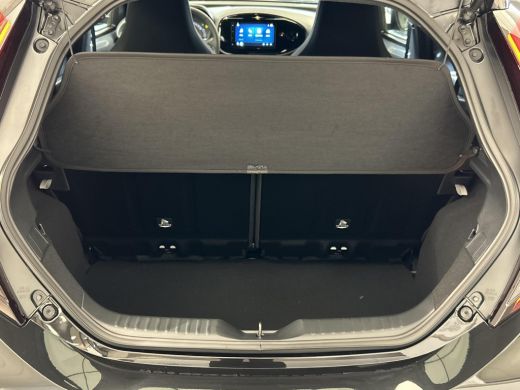 Toyota Aygo 1.0 VVT-i MT Pulse **ADAPTIEF CRUISE CONTROL/ AUTOMATISCHE DIMLICHTEN/ APPLE CARPLAY/ LM VELGEN** ActivLease financial lease