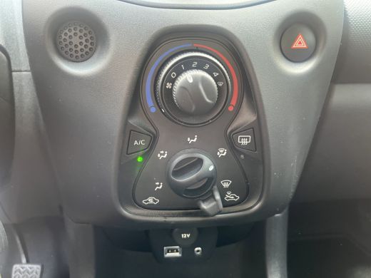 Toyota Aygo 1.0 VVT-i x-fun Staat in De Krim ActivLease financial lease