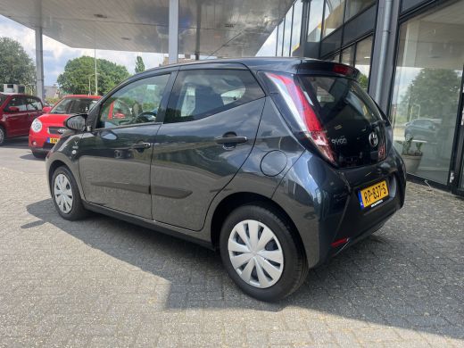 Toyota Aygo 1.0 VVT-i x-fun Staat in De Krim ActivLease financial lease