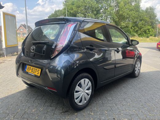 Toyota Aygo 1.0 VVT-i x-fun Staat in De Krim ActivLease financial lease
