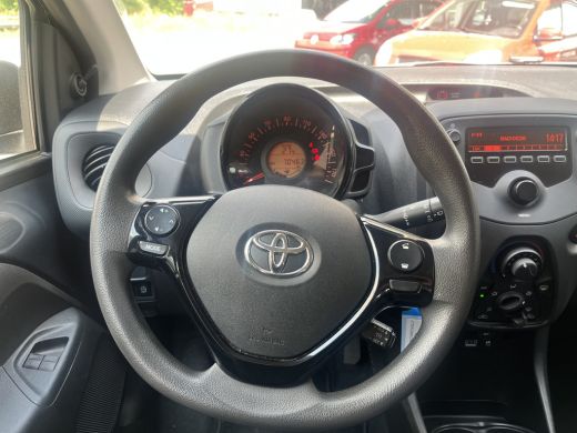 Toyota Aygo 1.0 VVT-i x-fun Staat in De Krim ActivLease financial lease