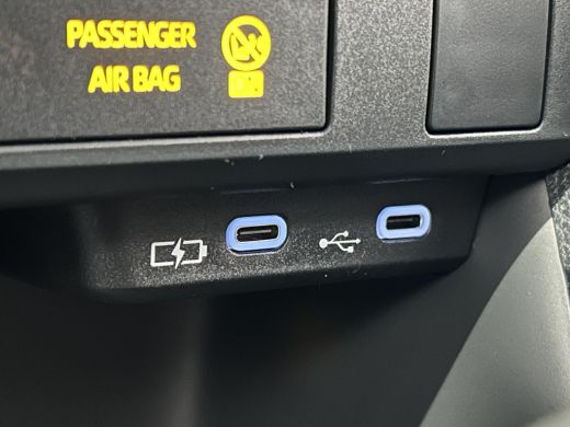 Toyota Yaris 1.5 Hybrid 115 Dynamic **KEYLESS/ ADAPTIEF CRUISE CONTROL/ NAVIGATIE/ APPLE CARPLAY** ActivLease financial lease