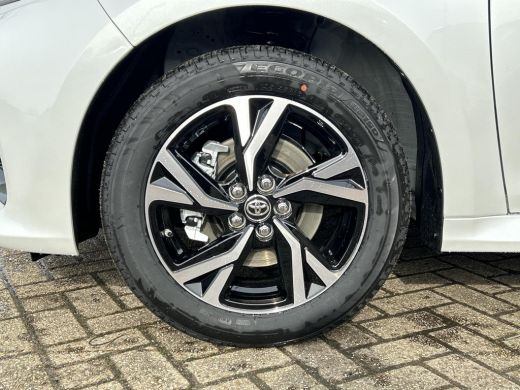 Toyota Yaris 1.5 Hybrid 115 Dynamic **KEYLESS/ ADAPTIEF CRUISE CONTROL/ NAVIGATIE/ APPLE CARPLAY** ActivLease financial lease