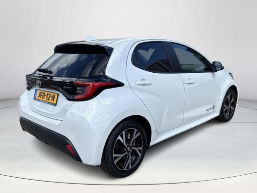 Toyota Yaris 1.5 Hybrid 115 Dynamic **KEYLESS/ ADAPTIEF CRUISE CONTROL/ NAVIGATIE/ APPLE CARPLAY** ActivLease financial lease