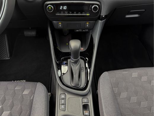 Toyota Yaris 1.5 Hybrid 115 First Edition - Apple Carplay, Airco, Achteruitrijcamera, Adap. Cruise! ActivLease financial lease