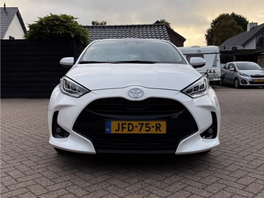 Toyota Yaris 1.5 Hybrid 115 First Edition - Apple Carplay, Airco, Achteruitrijcamera, Adap. Cruise! ActivLease financial lease
