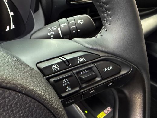 Toyota Yaris 1.5 Hybrid 115 First Edition - Apple Carplay, Airco, Achteruitrijcamera, Adap. Cruise! ActivLease financial lease
