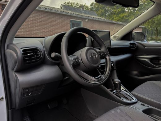 Toyota Yaris 1.5 Hybrid 115 First Edition - Apple Carplay, Airco, Achteruitrijcamera, Adap. Cruise! ActivLease financial lease