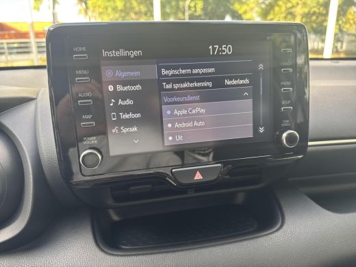 Toyota Yaris 1.5 Hybrid Tech Edition | 06-10141018 Voor meer informatie ActivLease financial lease
