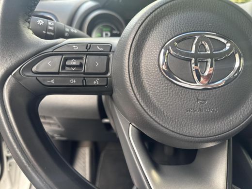 Toyota Yaris 1.5 Hybrid Tech Edition | 06-10141018 Voor meer informatie ActivLease financial lease