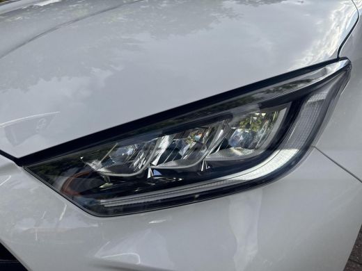Toyota Yaris 1.5 Hybrid Tech Edition | 06-10141018 Voor meer informatie ActivLease financial lease