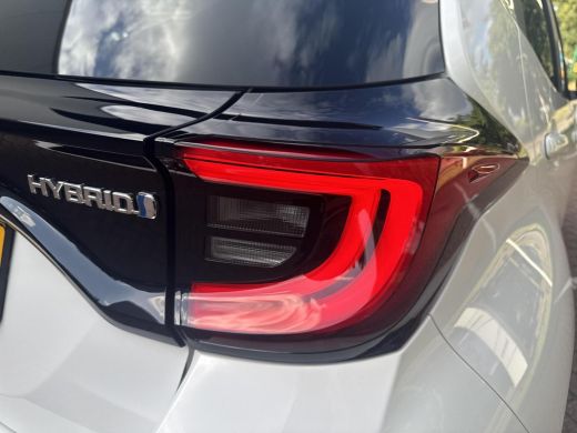 Toyota Yaris 1.5 Hybrid Tech Edition | 06-10141018 Voor meer informatie ActivLease financial lease