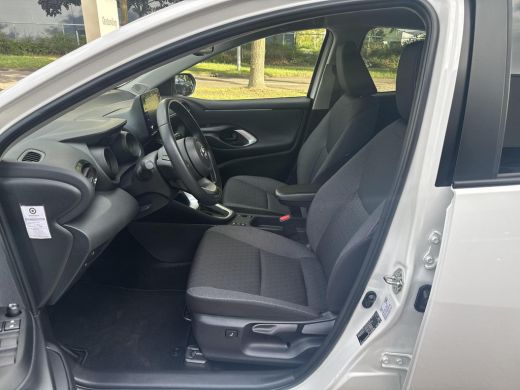 Toyota Yaris 1.5 Hybrid Tech Edition | 06-10141018 Voor meer informatie ActivLease financial lease