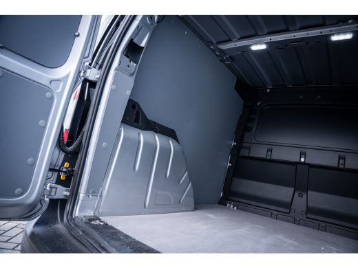 Volkswagen Caddy Comfort AUTOMAAT - BETIMMERING - NAVI BY APP ActivLease financial lease