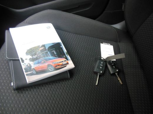 Volkswagen Polo 1.0 TSI Comfortline Staat in De Krim ActivLease financial lease