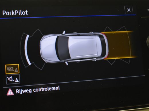 Volkswagen T-Roc 1.0 TSI Style Business 116pk | Apple Carplay Android Auto | Cruise control adaptief | Navigatie F... ActivLease financial lease
