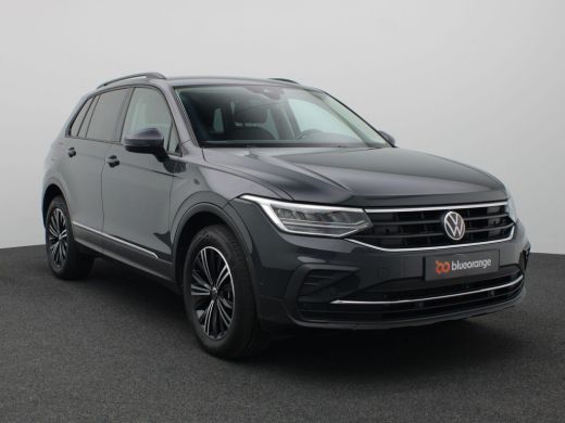 Volkswagen Tiguan 1.4 TSI e-hybrid Life Business 245PK DSG Led koplampen, adaptive cruise met travel assist, side a... ActivLease financial lease