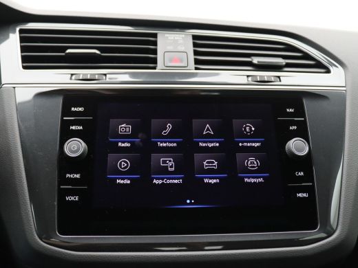 Volkswagen Tiguan 1.4 TSI e-hybrid Life Business 245PK DSG Led koplampen, adaptive cruise met travel assist, side a... ActivLease financial lease