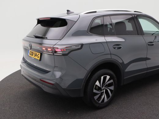 Volkswagen Tiguan 1.5 eHybrid 205 Pk Life Edition | 360° Camera | Panorama Dak | Carplay | Elektrische Stoelen | Pa... ActivLease financial lease