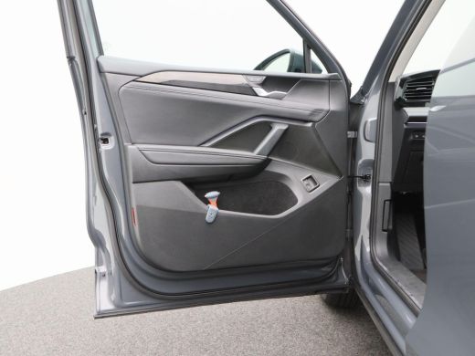 Volkswagen Tiguan 1.5 eHybrid 205 Pk Life Edition | 360° Camera | Panorama Dak | Carplay | Elektrische Stoelen | Pa... ActivLease financial lease