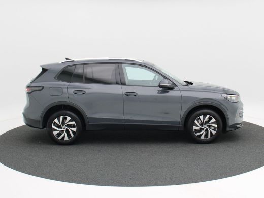 Volkswagen Tiguan 1.5 eHybrid 205 Pk Life Edition | 360° Camera | Panorama Dak | Carplay | Elektrische Stoelen | Pa... ActivLease financial lease