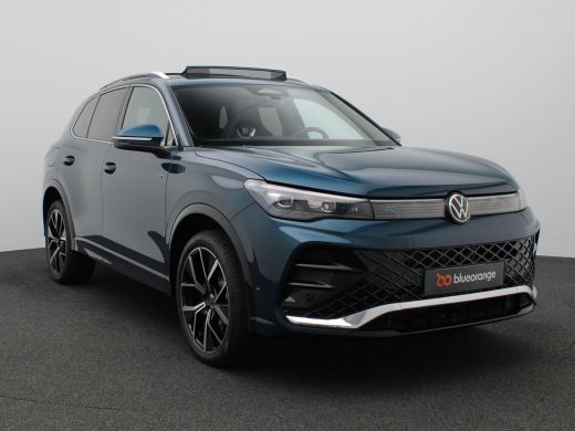 Volkswagen Tiguan 1.5 eHybrid R-Line Edition 272PK DSG Trekhaak, Pano-Schuifdak, Adaptieve Cruise Controle, Achteru... ActivLease financial lease