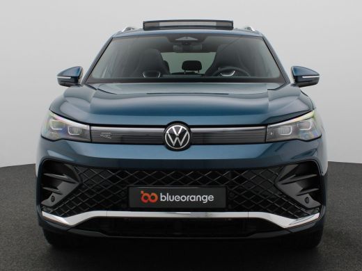 Volkswagen Tiguan 1.5 eHybrid R-Line Edition 272PK DSG Trekhaak, Pano-Schuifdak, Adaptieve Cruise Controle, Achteru... ActivLease financial lease