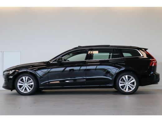 Volvo  V60 B4 197PK Momentum Business | Panoramadak | Adap Cruise | Camera | Park Assist | Carplay ActivLease financial lease