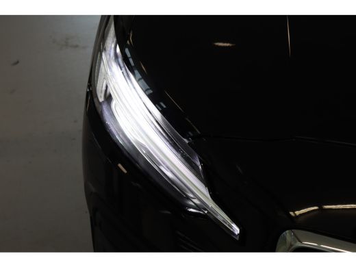 Volvo  V60 B4 197PK Momentum Business | Panoramadak | Adap Cruise | Camera | Park Assist | Carplay ActivLease financial lease