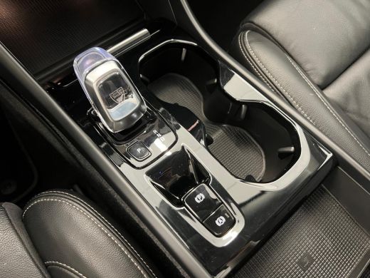 Volvo  XC40 T4 Recharge Inscription | Achteruitrijcamera | DAB ontvanger | Keyless entry ActivLease financial lease