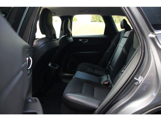 Volvo  XC60 2.0 T5 Momentum Pro | Standkachel | Adaptive Cruise | Pilot Assist | Camera | Keyless Entry | Sto... ActivLease financial lease