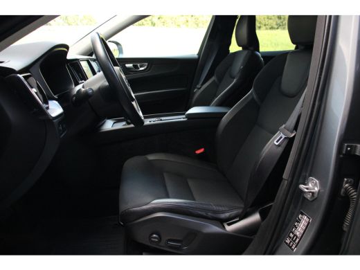 Volvo  XC60 2.0 T5 Momentum Pro | Standkachel | Adaptive Cruise | Pilot Assist | Camera | Keyless Entry | Sto... ActivLease financial lease