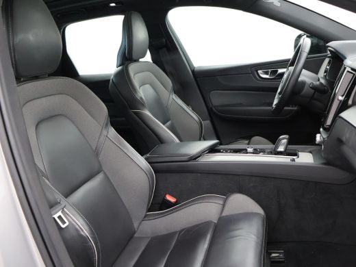 Volvo  XC60 2.0 T6 PHEV 340 PK R-DESIGN + PANORAMA | STUUR/STOELVERW. | ADAPTIVE CRUISE ActivLease financial lease